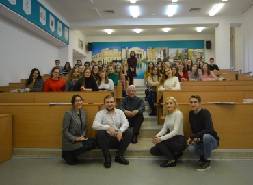 Цінності Університет в діїї: лідерство служіння в управлінні