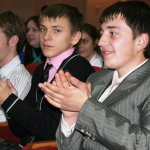 Студенти бурхливими оплесками підтримали Ректора