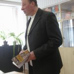 Краєзнавець, голова осередку українського козацтва м.Ворзеля Мельничук Ю.Л. презентує свою книгу НЕСКОРЕНІ ДУХОМ