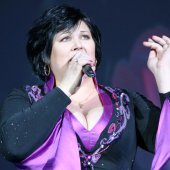 Заслужена артистка України, Кавалер ордена "Святої і праведної Анни", доцент Університету Римма Шаповалова