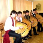 Виступ квартету КОБЗАРІ на святковому концерті 	