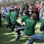 Грінченківці змагаються у перетягуванні канату