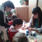 Майстер-клас із писанкарства від студентів Університетського коледжу