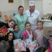 Маленькі пацієнти ОХМАТДИТу зі студентами Інституту психології та соціальної педагогіки