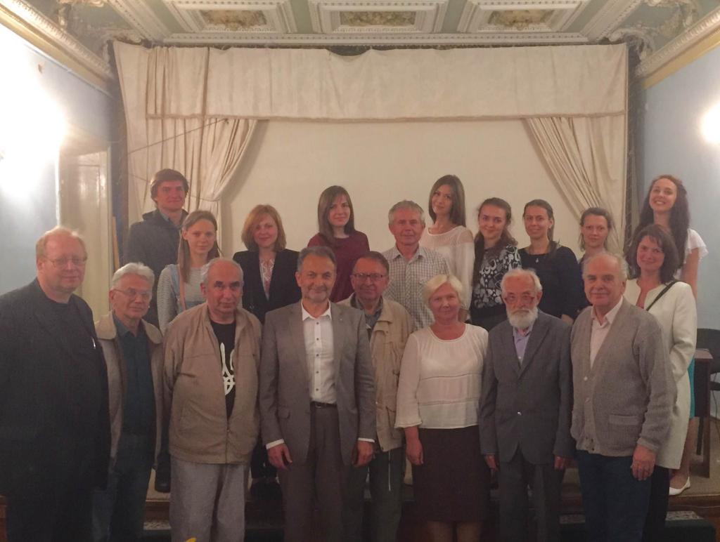 06 07 spilka pysmennykiv 01