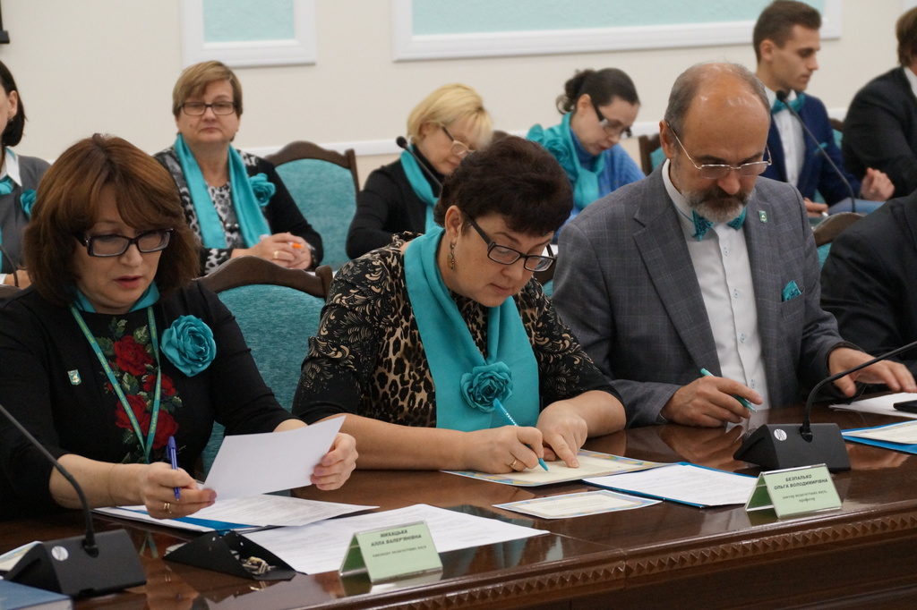 Члени Вченої ради Університету Грінченка підписали Декларацію про академічну доброчесність та Декларацію про дотримання Кодексу корпоративної культури Університету