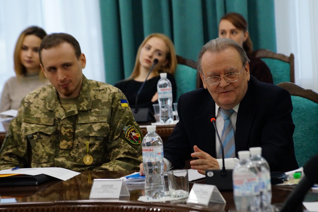 Круглий стіл  «Гідність та свобода українського народу – вияв європейської ідентичності»