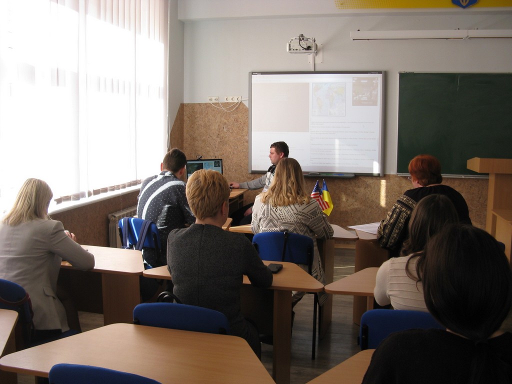 Міжнародний телеміст зі студентами Університету Сетон Хол  (штат Нью Джерсі, США)