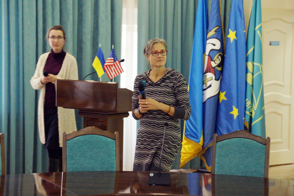 Тренінг «Участь у грантових проектах та програмах: виклики, досвід, можливості» від стипендіатки програми академічних обмінів імені Фулбрайта д-ра Лізи Марі Бленк Тренінг «Участь у грантових проектах та програмах: виклики, досвід, можливості» від стипендіатки програми академічних обмінів імені Фулбрайта д-ра Лізи Марі Бленк