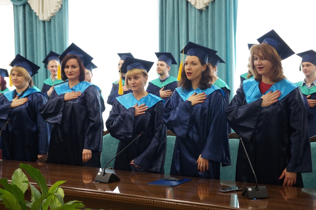 Урочисте вручення дипломів магістрам Факультету інформаційних технологій та управління та Факультету здоров’я, фізичного виховання і спорту Урочисте вручення дипломів магістрам Факультету інформаційних технологій та управління та Факультету здоров’я, фізичного виховання і спорту