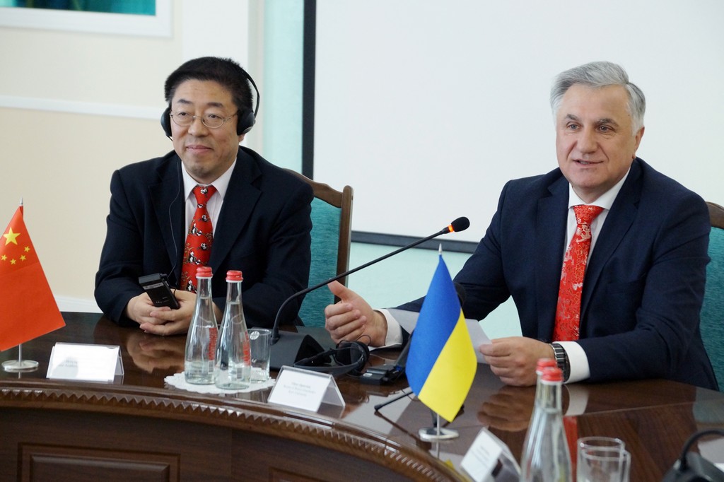 Візит науковців Національного інституту соціального розвитку Китайської академії соціальних наук Візит науковців Національного інституту соціального розвитку Китайської академії соціальних наук