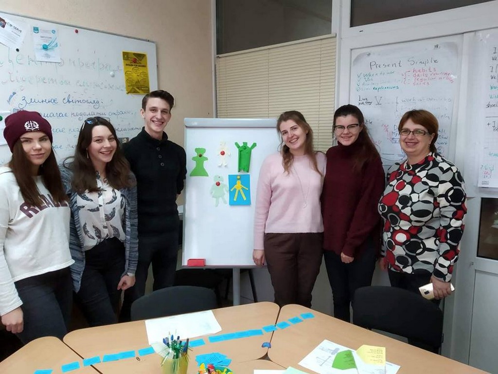 Студенти Харківського національного університету імені В.Н.Каразіна на святкуванні Дня університету Студенти Харківського національного університету імені В.Н.Каразіна на святкуванні Дня університету