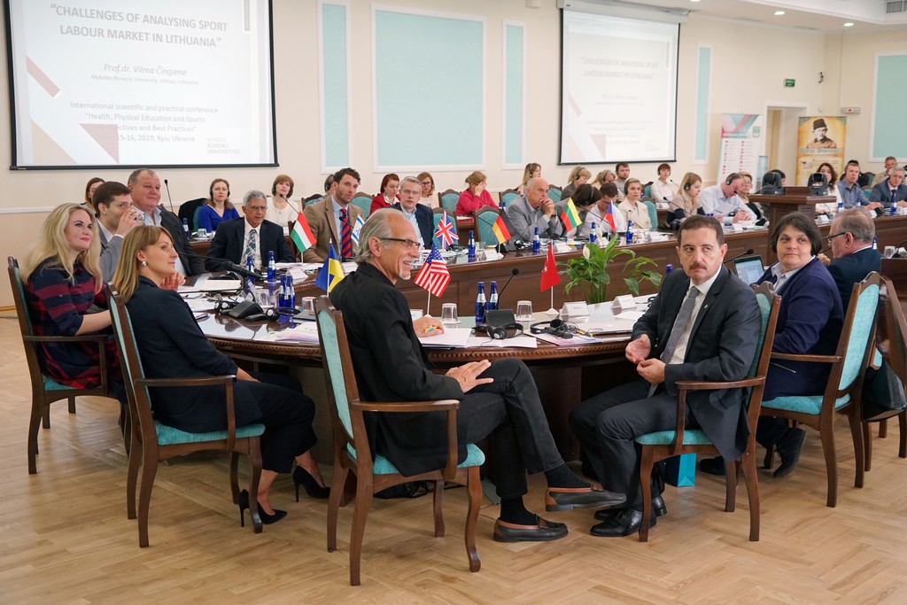 Міжнародна науково-практична конференція «Здоров'я фізичне виховання і спорт: перспективи та кращі праткики» Міжнародна науково-практична конференція «Здоров'я фізичне виховання і спорт: перспективи та кращі праткики»