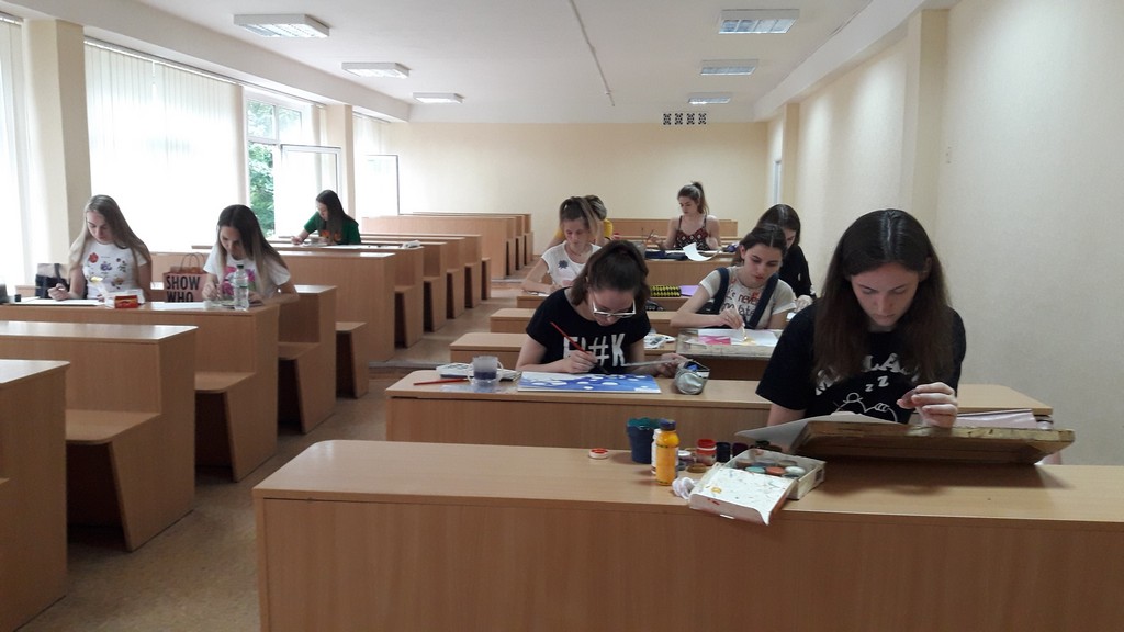 В Університеті розпочали роботу підрозділи Приймальної комісії 07 01 pochatok pryjom komicii02