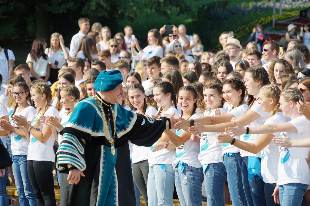 З Днем Знань, з початком Нового Навчального Року, дорогі Студенти-Першокурсники! З Днем Знань, з початком Нового Навчального Року, дорогі Студенти-Першокурсники!