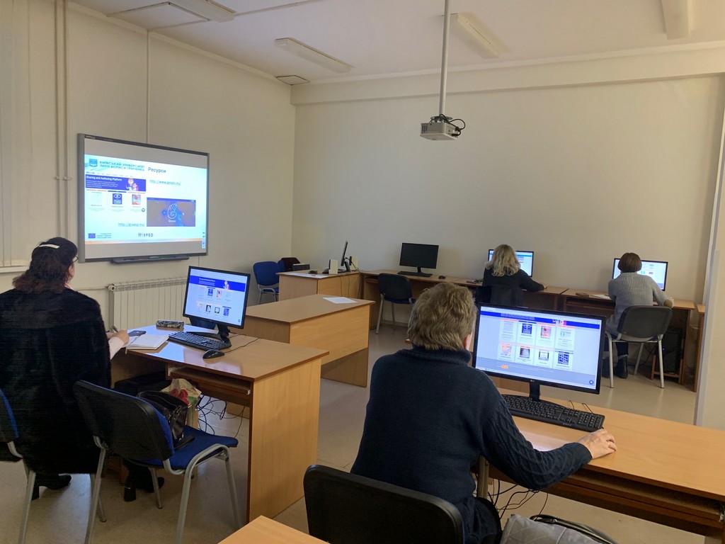 Семінар «Основи STEM-освіти. Сучасні технології для реалізації дослідницького підходу» в рамках міжнародного проекту MoPED