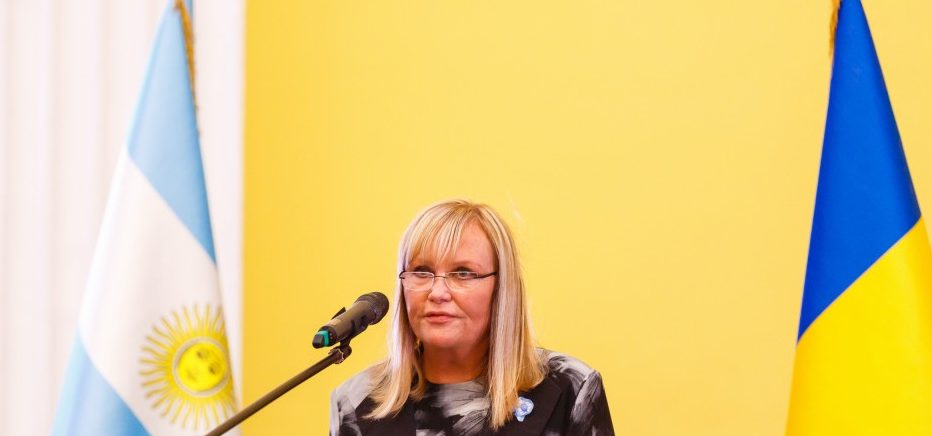 Подяка грінченківцям від Надзвичайного та Повноважного Посла Аргентинської Республіки в Україні Подяка грінченківцям від Надзвичайного та Повноважного Посла Аргентинської Республіки в Україні