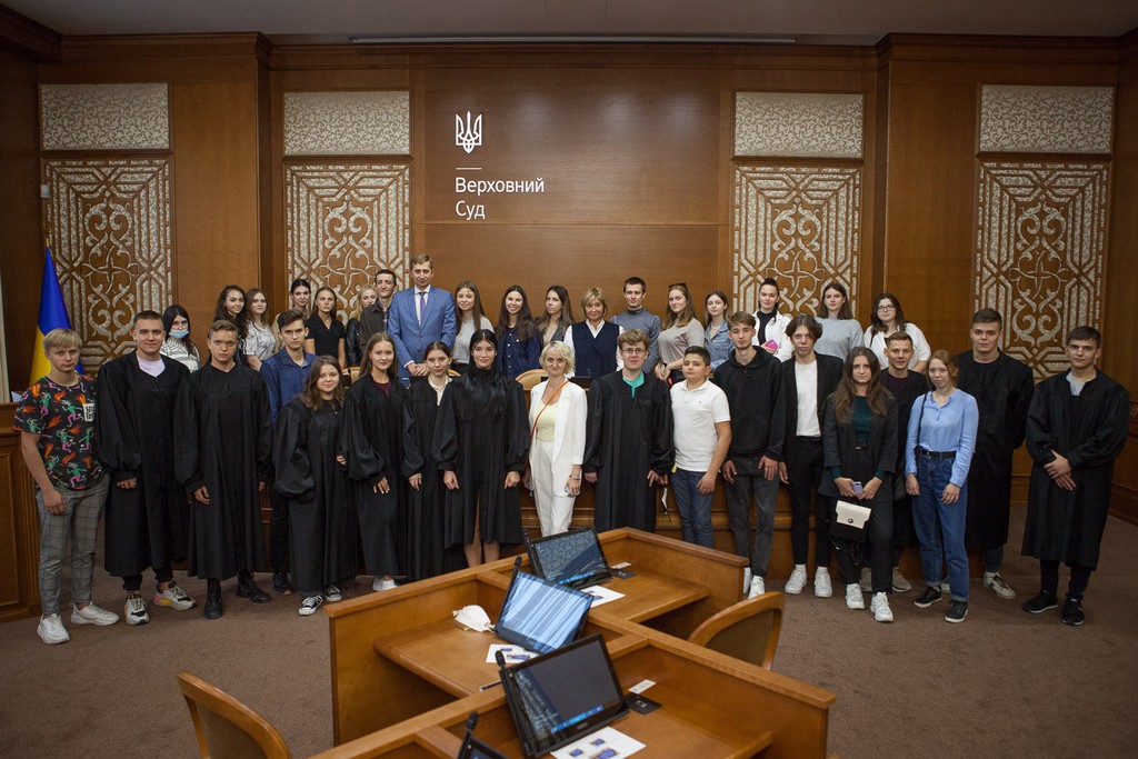 Студенти-правники денної та заочної форми в Касаційному цивільному суді Верховного Суду Студенти-правники денної та заочної форми в Касаційному цивільному суді Верховного Суду
