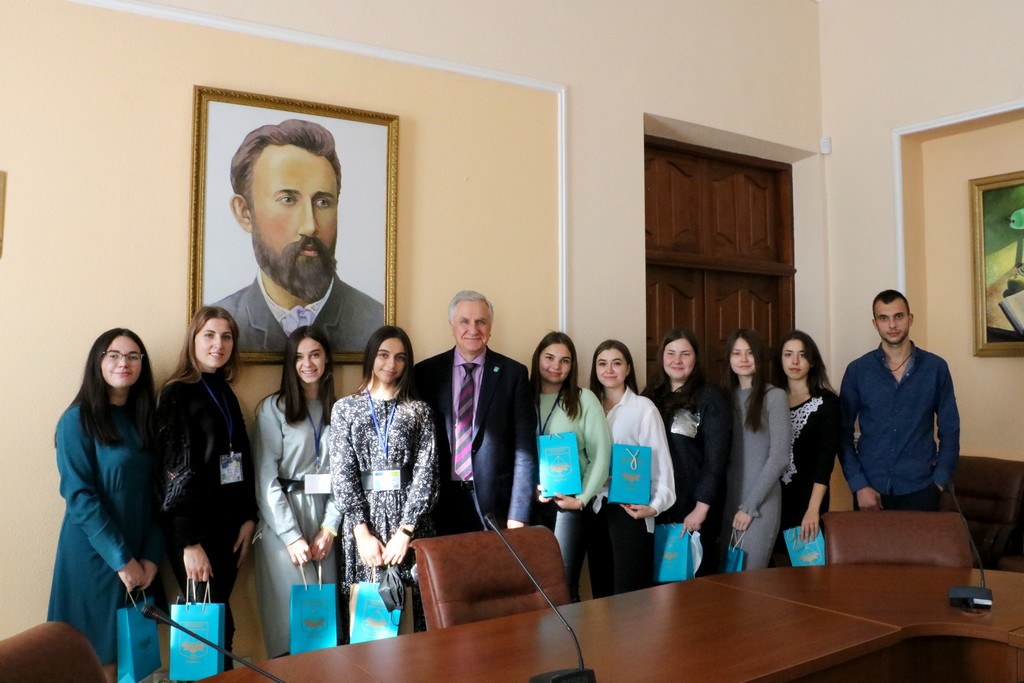 Зустріч студентів Кам’янець-Подільського університету імені Івана Огієнка з ректором Університету Грінченка Зустріч студентів Кам’янець-Подільського університету імені Івана Огієнка з ректором Університету Грінченка