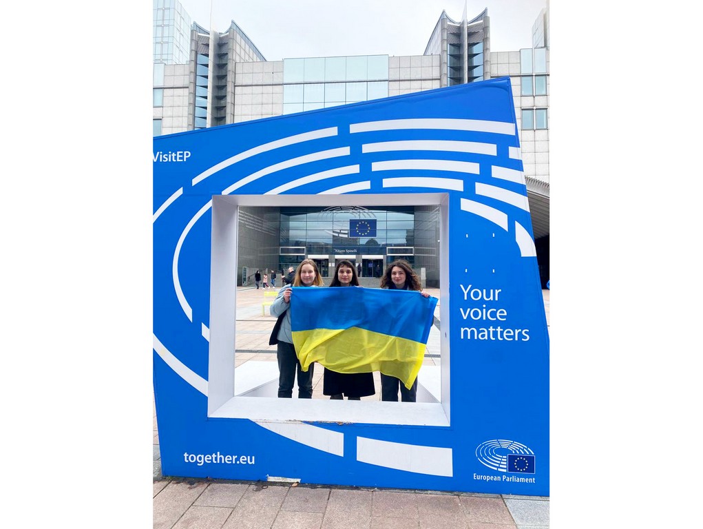 Програма Еразмус+ розширює горизонти, об‘єднує серця та дарує нових друзів! Програма Еразмус+ розширює горизонти, об‘єднує серця та дарує нових друзів!