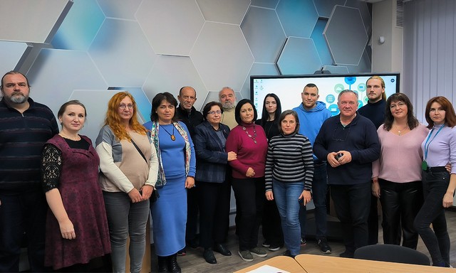 Цифровий хаб іноваційних рішень: навчання
тренерів Інституту післядипломної освіти триває Цифровий хаб іноваційних рішень: навчання
тренерів Інституту післядипломної освіти триває