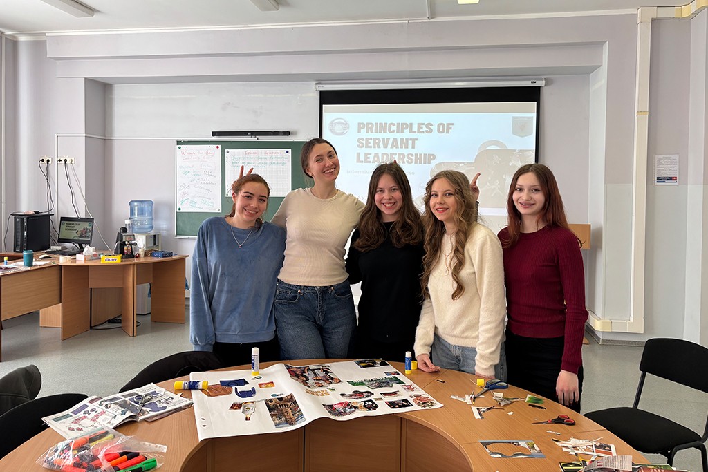 Студенти Університету Грінченка опановують лідерство служіння: завершився інтенсивний курс «Principles of Servant Leadership»