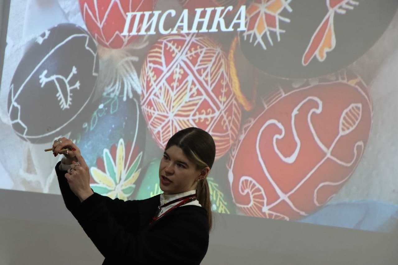 «Великдень: традиції та сучасність» у Галереї мистецтв ЦРБ ім. Павла Загребельного