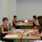 Консультанти за роботою