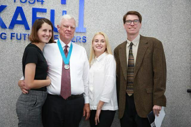 На святкуванні 25-річчя Казахстансько-Американського вільного університету На святкуванні 25-річчя Казахстансько-Американського вільного університету